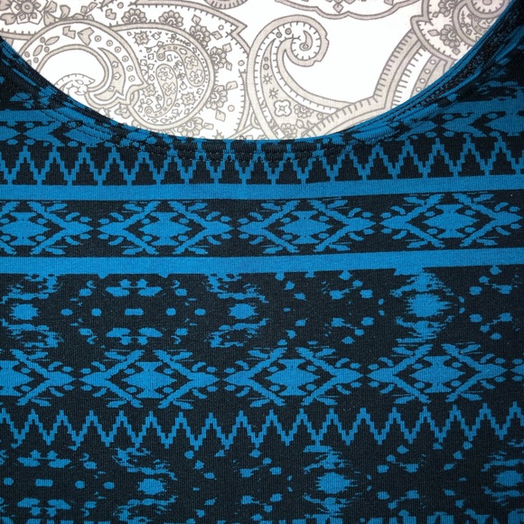 ⬇️ Express tank top - NWOT - Picture 3 of 4